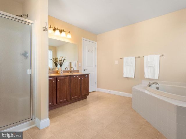527 CENTENNIAL AVE, Gilbertsville, PA 19525
