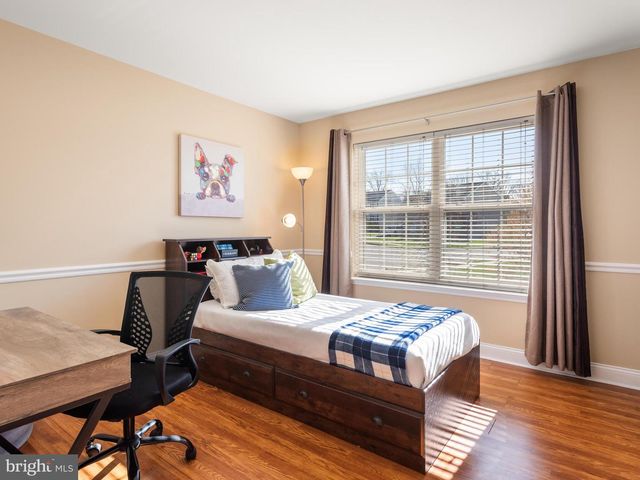 527 CENTENNIAL AVE, Gilbertsville, PA 19525