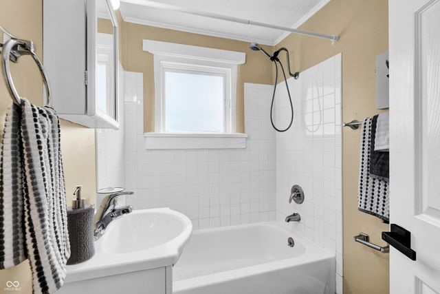 303 Hope Avenue, Columbus, IN 47201