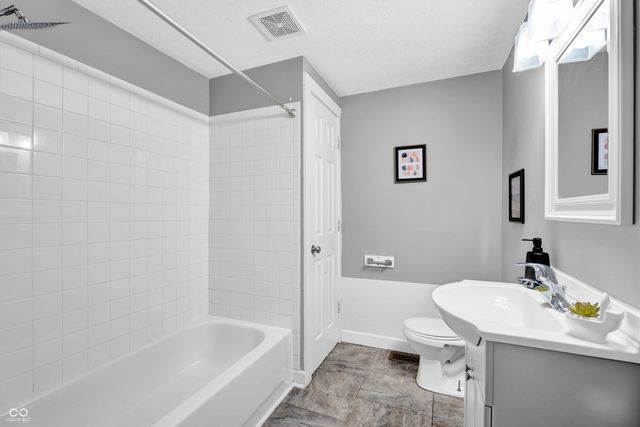 303 Hope Avenue, Columbus, IN 47201