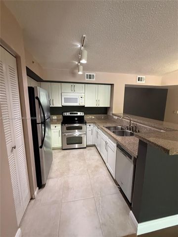2113 Renaissance Blvd 203, Miramar, FL 33025