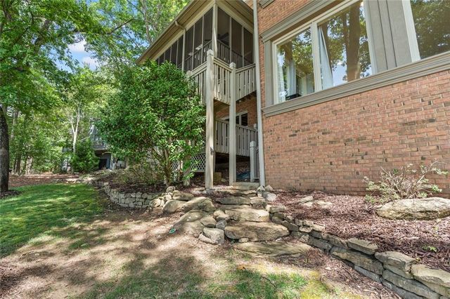 6576 Yacht Club Road, Flowery Branch, GA 30542