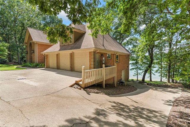 6576 Yacht Club Road, Flowery Branch, GA 30542