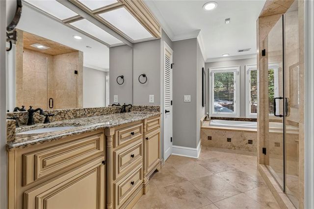6576 Yacht Club Road, Flowery Branch, GA 30542