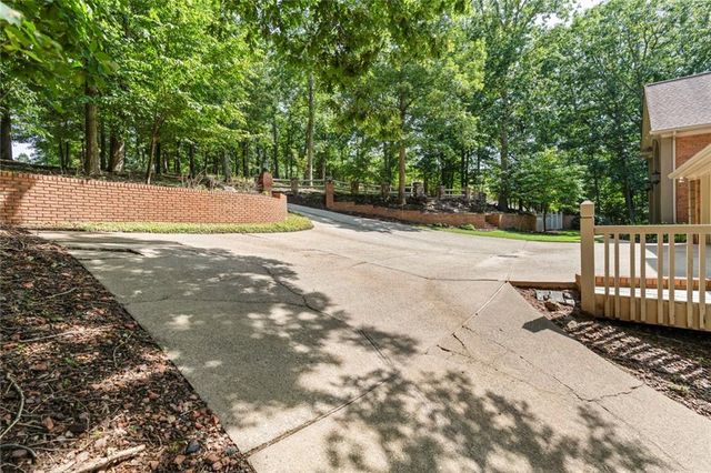 6576 Yacht Club Road, Flowery Branch, GA 30542