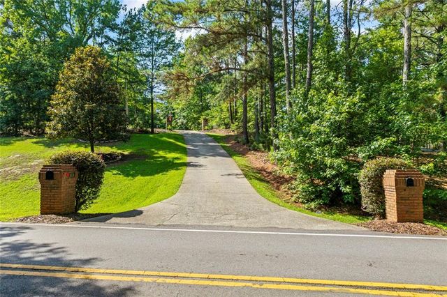 6576 Yacht Club Road, Flowery Branch, GA 30542