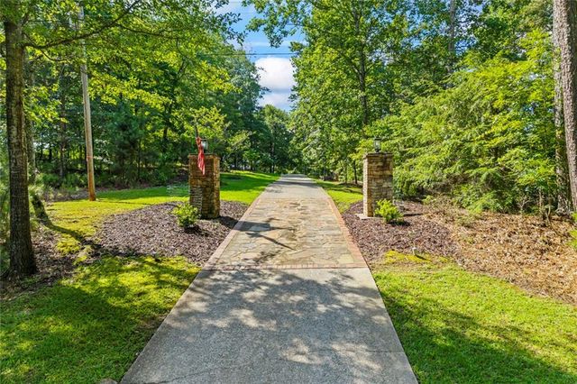 6576 Yacht Club Road, Flowery Branch, GA 30542