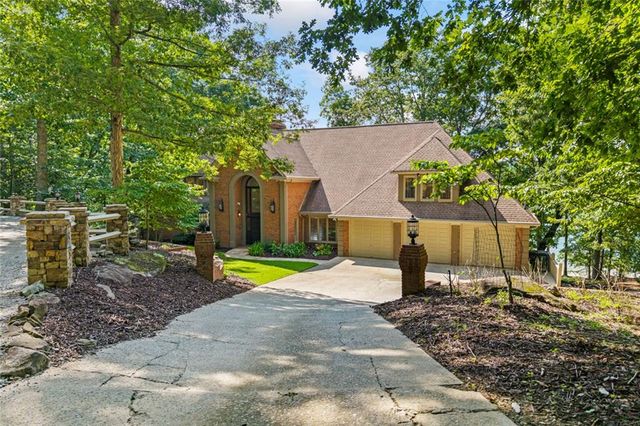 6576 Yacht Club Road, Flowery Branch, GA 30542
