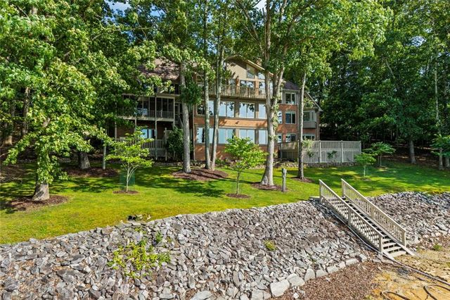 6576 Yacht Club Road, Flowery Branch, GA 30542