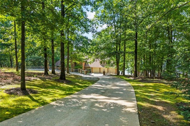 6576 Yacht Club Road, Flowery Branch, GA 30542