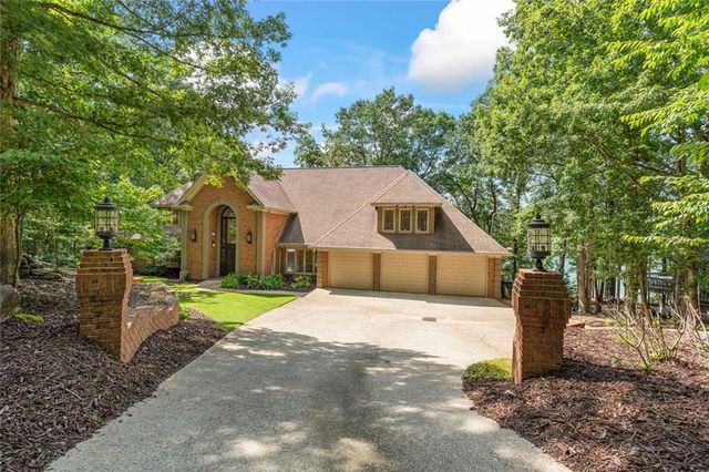 6576 Yacht Club Road, Flowery Branch, GA 30542