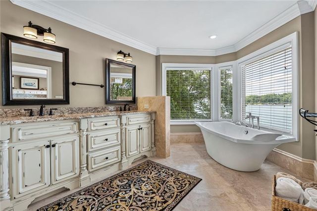 6576 Yacht Club Road, Flowery Branch, GA 30542