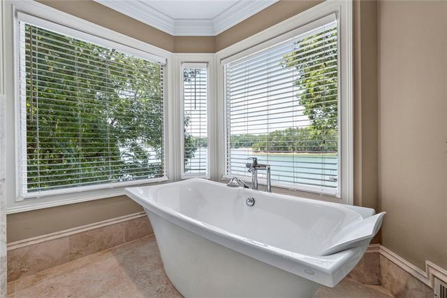 6576 Yacht Club Road, Flowery Branch, GA 30542