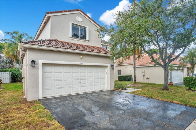 636 Sand Creek Cir, Weston, FL 33327