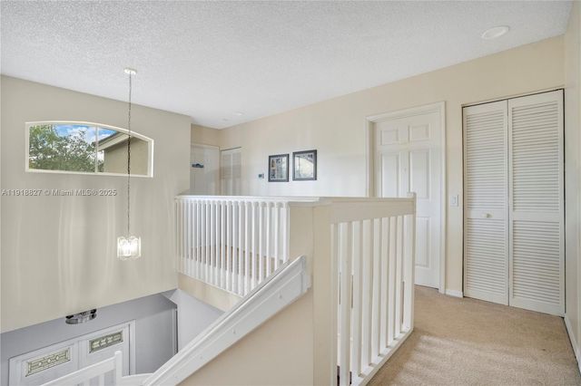 636 Sand Creek Cir, Weston, FL 33327