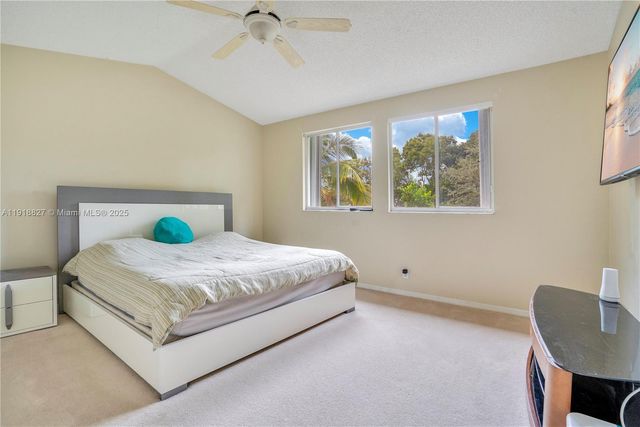 636 Sand Creek Cir, Weston, FL 33327