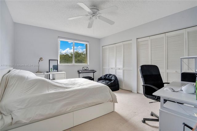 636 Sand Creek Cir, Weston, FL 33327