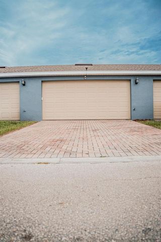 11843 DEER PATH WAY, Orlando, FL 32832
