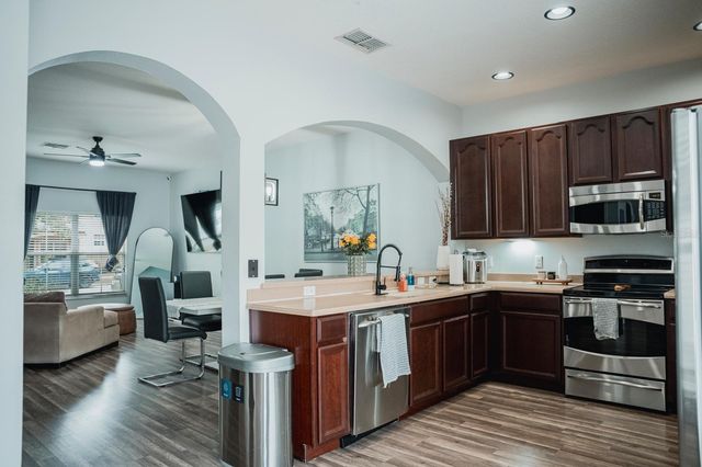 11843 DEER PATH WAY, Orlando, FL 32832