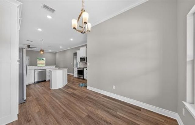 105 W Teal Drive, Troup, TX 75789