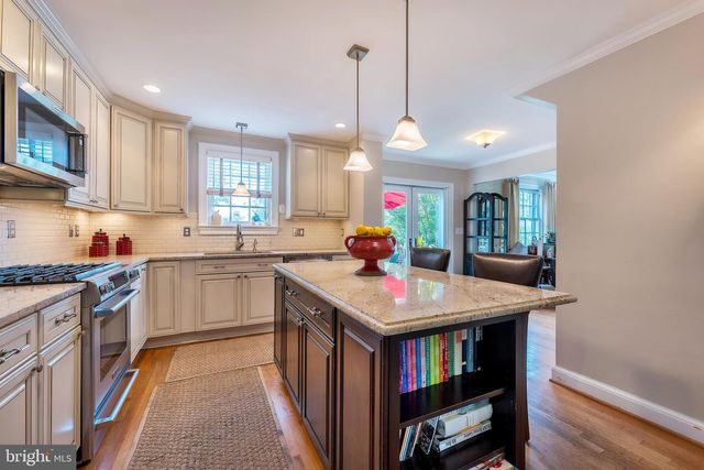 8505 LYNWOOD PL, Chevy Chase, MD 20815