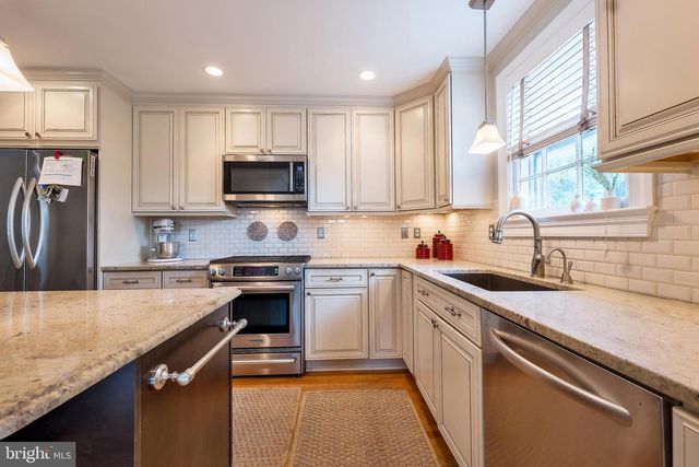 8505 LYNWOOD PL, Chevy Chase, MD 20815