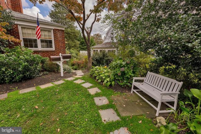 8505 LYNWOOD PL, Chevy Chase, MD 20815