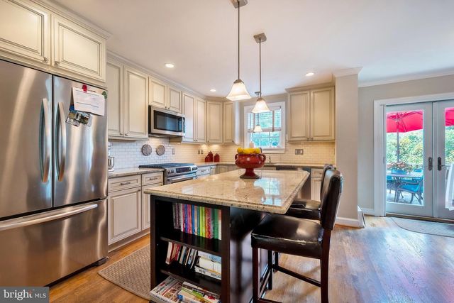 8505 LYNWOOD PL, Chevy Chase, MD 20815