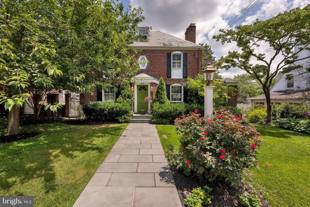 8505 LYNWOOD PL, Chevy Chase, MD 20815