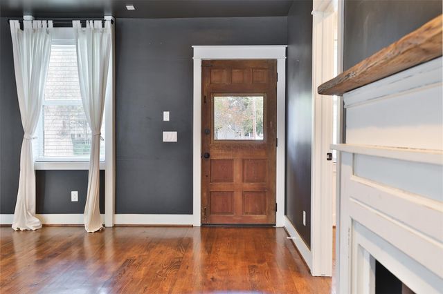 126 2nd Street, Sugar Land, TX 77498