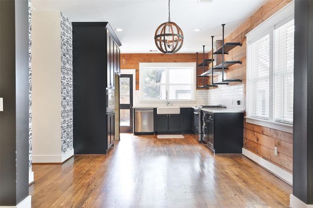 126 2nd Street, Sugar Land, TX 77498