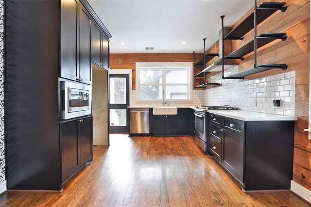 126 2nd Street, Sugar Land, TX 77498