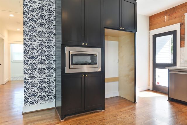 126 2nd Street, Sugar Land, TX 77498