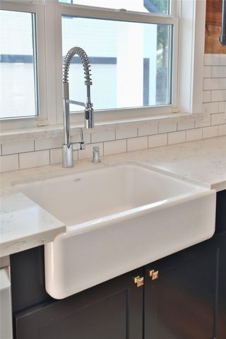 126 2nd Street, Sugar Land, TX 77498