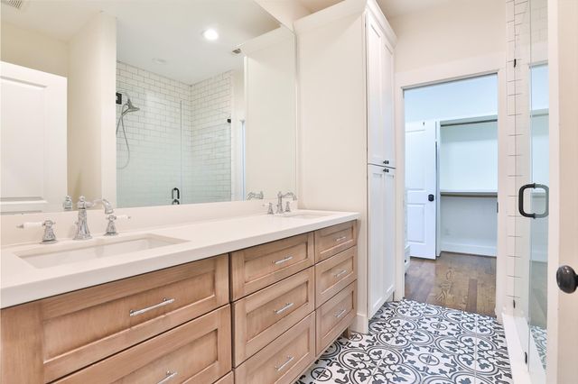 126 2nd Street, Sugar Land, TX 77498