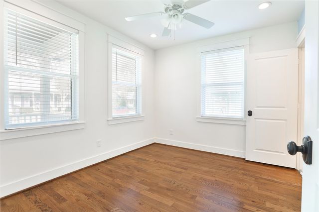 126 2nd Street, Sugar Land, TX 77498