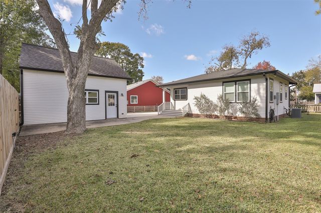 126 2nd Street, Sugar Land, TX 77498