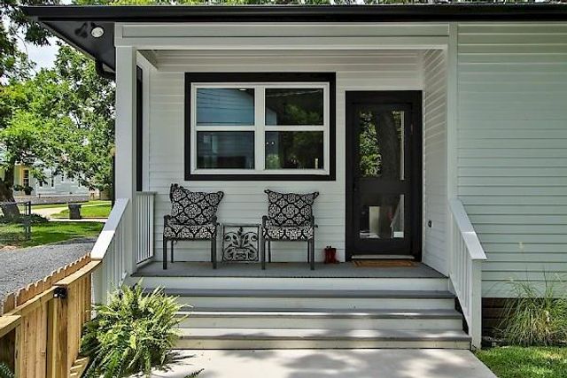 126 2nd Street, Sugar Land, TX 77498