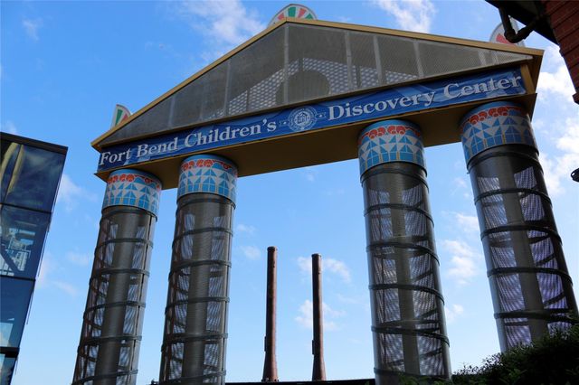 126 2nd Street, Sugar Land, TX 77498