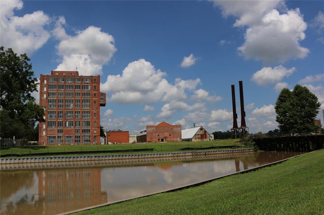 126 2nd Street, Sugar Land, TX 77498