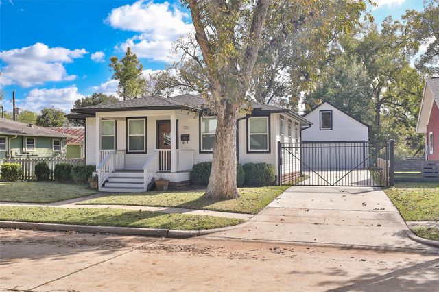 126 2nd Street, Sugar Land, TX 77498