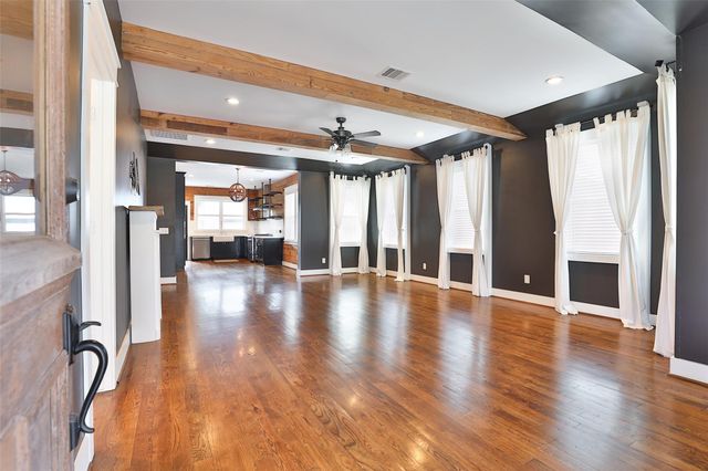 126 2nd Street, Sugar Land, TX 77498