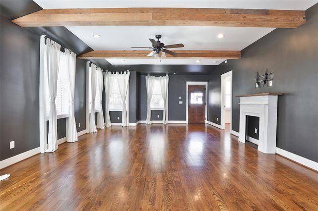 126 2nd Street, Sugar Land, TX 77498