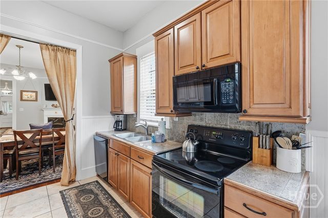 814 Drayton Street, Savannah, GA 31401