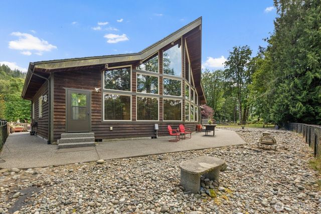 42813 Rivers Edge Court, Concrete, WA 98237