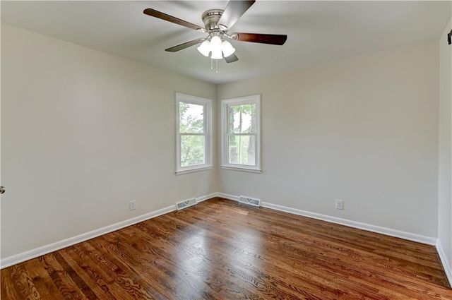 2820 Berry Lane, Independence, MO 64057