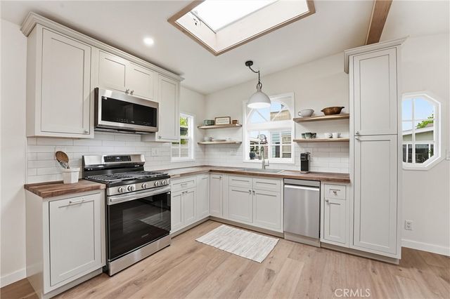 14 Cottonwood Lane, Seal Beach, CA 90740
