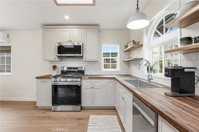 14 Cottonwood Lane, Seal Beach, CA 90740