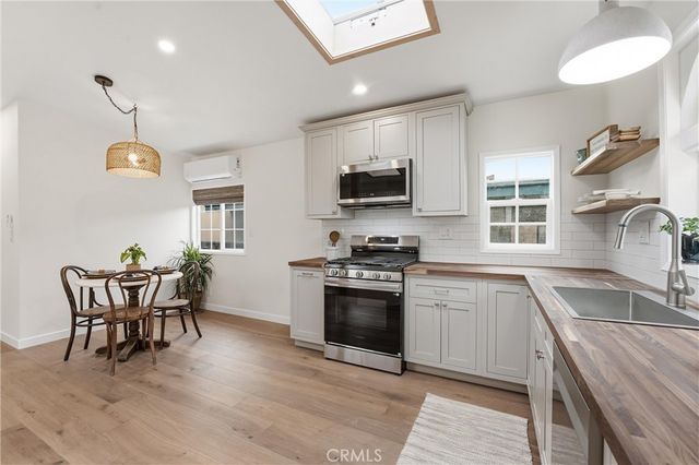 14 Cottonwood Lane, Seal Beach, CA 90740