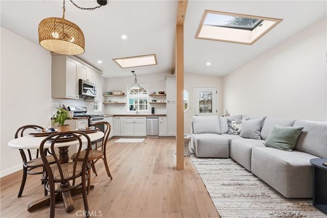 14 Cottonwood Lane, Seal Beach, CA 90740